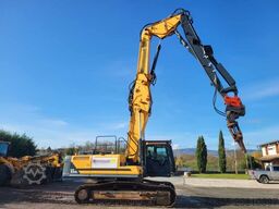 Hyundai HX330L with demolition boom, standard boom & shear