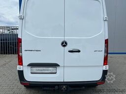 MERCEDES-BENZ Sprinter 211 KOMPAKT 6-GANG KLIMA 3-SITZER AHK