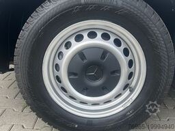 MERCEDES-BENZ Sprinter 211 KOMPAKT 6-GANG KLIMA 3-SITZER AHK