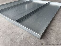 Stahlpaneel Abm.: 1.025 x 995 mm