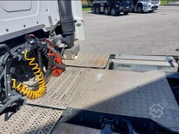 MERCEDES-BENZ Actros 4 18 4x2 - actros 1853 LS flat cab. .2,5 Euro V