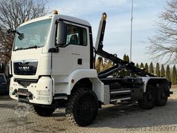 MAN 26.440 6x6 Abrollkipper Hiab Multilift