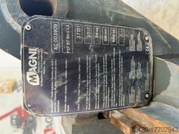 MAGNI Magni Palettengabel / Manitou / 5.000 kg / 2017