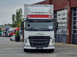 Volvo FM 420 Globetrotter 6x2 - Box with sidedoors - ...
