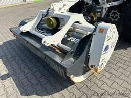 CLAAS Arion 650 / Mahausrüstung