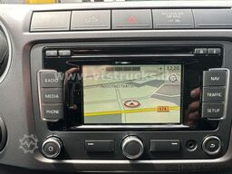 VOLKSWAGEN Amarok 4Motion