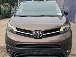 Toyota **PROACE-EURO6D-9SEATS**
