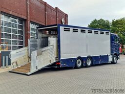 Volvo FH 13.420 6x2 - 1 deck livestock - Manual gearb...