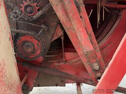New Holland D2000