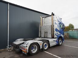 Volvo FH 540 6X2 XL SHOWTRUCK 4-SEATS 455.000KM