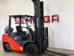 Toyota 11252 - 8FGF30