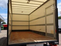 DAF LF 210 LF210 FA Bakwagen + DHollandia 1500 kg