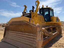 Komatsu D155A-6R (4 pieces available in Abu Dhabi)