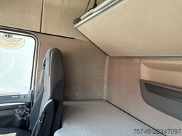 DAF XF 460 FT + euro 6 + spoiler