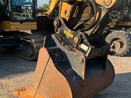 CATERPILLAR 325 Baujahr 2020