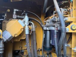 CATERPILLAR 325 Baujahr 2020