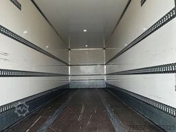 Pacton PACTON GESLOTEN AANHANGER MET LAADKLEP