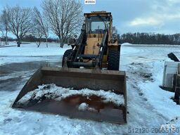 Volvo L70 Wheel Loader with Folding Wing Bucket, Pallet