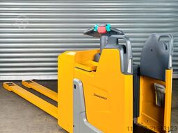 Jungheinrich ERE 225 - Service Neu- 2.400mm Gabeln-Batterie 84%