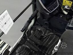 Hyundai HX520