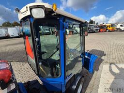 Vitra 2060 4WD - Plow - Sweeper