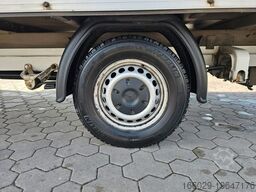 MERCEDES-BENZ Sprinter mit Kofferaufbau