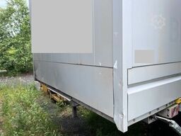  BDF Koffer 7,45 m mit BRANDSCHADEN