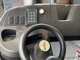 Still FM-X17