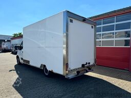 Renault Master Koffer mit Auffahrrampe