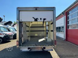 Renault Master Koffer mit Auffahrrampe