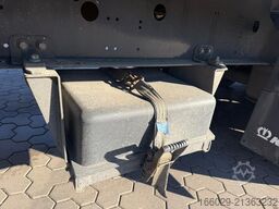 KRONE SDP 27 Schiebeplanen Auflieger mit Ladebordwand