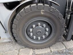 Still RX 60 40 // Batterie 2024 // 2.159 Std. // Seitens