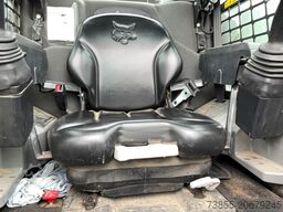 Bobcat t770 with 2013 Bobcat 108 Grader Attachment