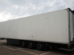 Schmitz Cargobull 3 AXLE FRIGO TRAILER WITH CARRIER VECTOR