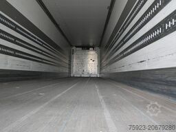 Schmitz Cargobull 3 AXLE FRIGO TRAILER