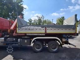 MEILLER Hakenabsetzcontainermulde mit Meiller Kran