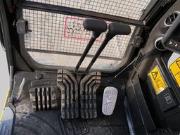 JCB JS305LC