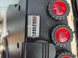 MERCEDES-BENZ Arocs 3351 LS 6x6 Palfinger S260Z96 Y Crane