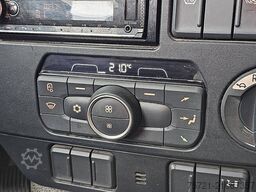 DAF CF 260 19T TAILLIFT AIRCO