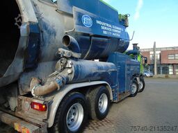 Volvo FM 340 + NAAKTGEBOREN 15.000L + 8x4 + tipper