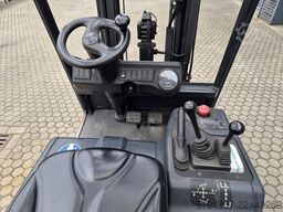 Linde E16C, Triplex, Freelift & Sideshift.
