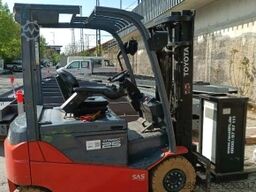 Toyota traigo 8FBMKT25