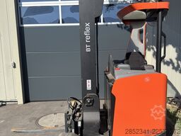 Toyota RRE140H mit guter Ausstattung