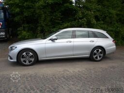 MERCEDES-BENZ E 220 E -Klasse T-Modell E 220 d 4Matic
