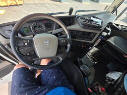 VOLVO FH 500 / 6X4 / EEV / 18m Atlas Kran