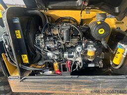 CATERPILLAR TH 406 / 4x4x4 / Greiferschaufel