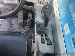 Terexlift GTH 4010 with bucket and forks