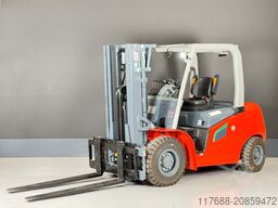 Heli CPD40-G2 4-Rad - 6 Jahre Garantie 4,7m Hub Triplex