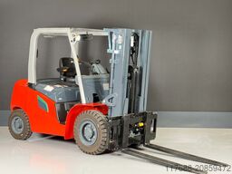 Heli CPD40-G2 4-Rad - 6 Jahre Garantie 4,7m Hub Triplex