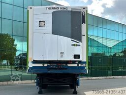 SCHMITZ CARGOBULL SKO 24 THERMO KING SLX 200 ONLY 3645 ENGINE HOUR